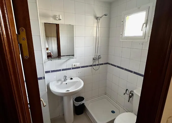 Familiar , Castilleja Del Campo , *